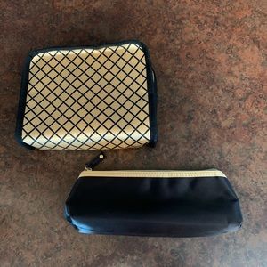 Set of 2 makeup/travel bags